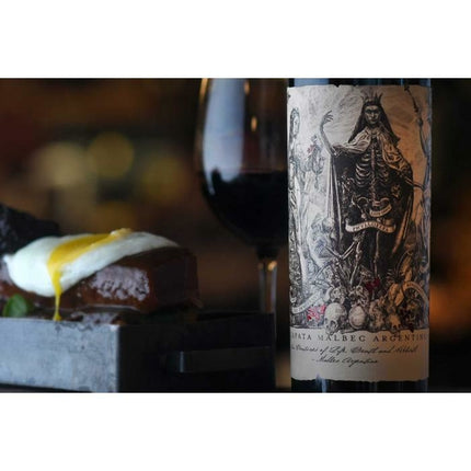 Vino Tinto Catena Zapata Argentino Malbec, 750 ml / 25.3 oz